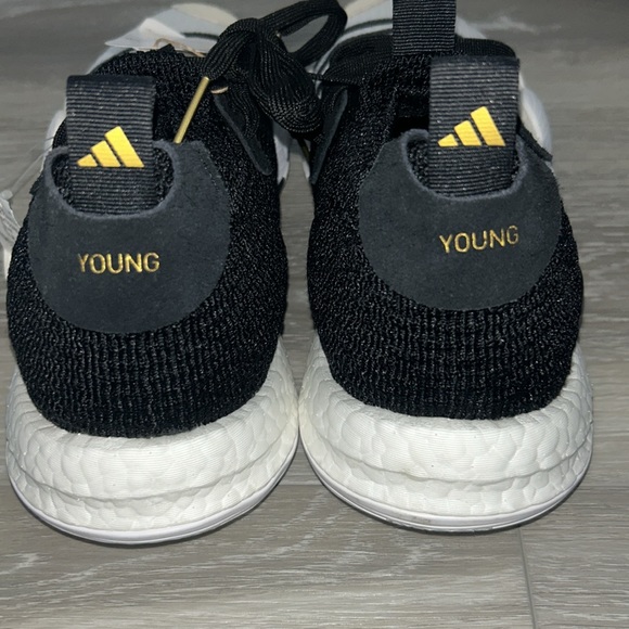 NEW adidas Trae Young 2.0 Basketball Shoes - Picture 6 of 7